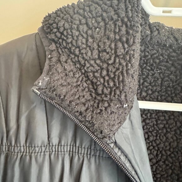 New Balance Puffer Jacket Mens Medium Black Hooded Full Zipper Long Sleeve - Picture 4 of 9